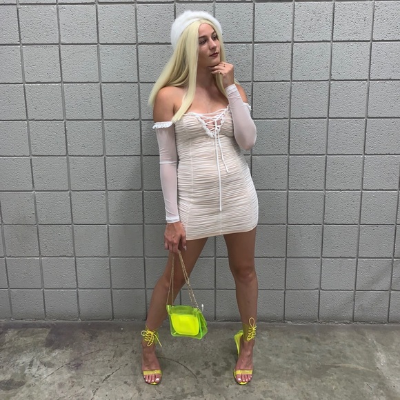 Meet your Posher, Stephanie - Picture 3 of 5